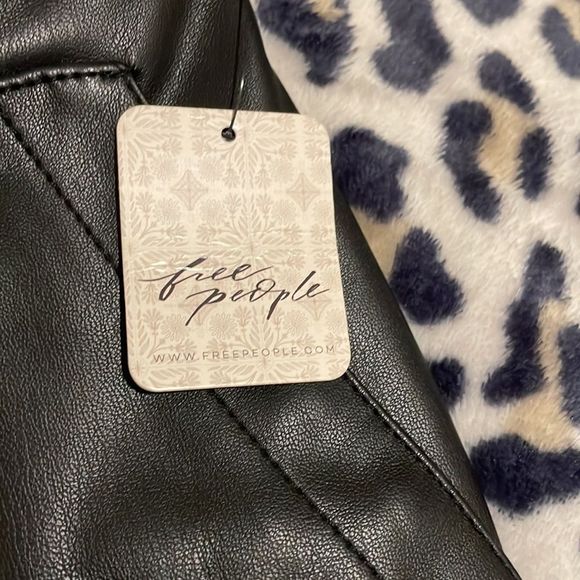 Free People Maya Mod Vegan Mini Skirt. NWT 💕 - Picture 6 of 9